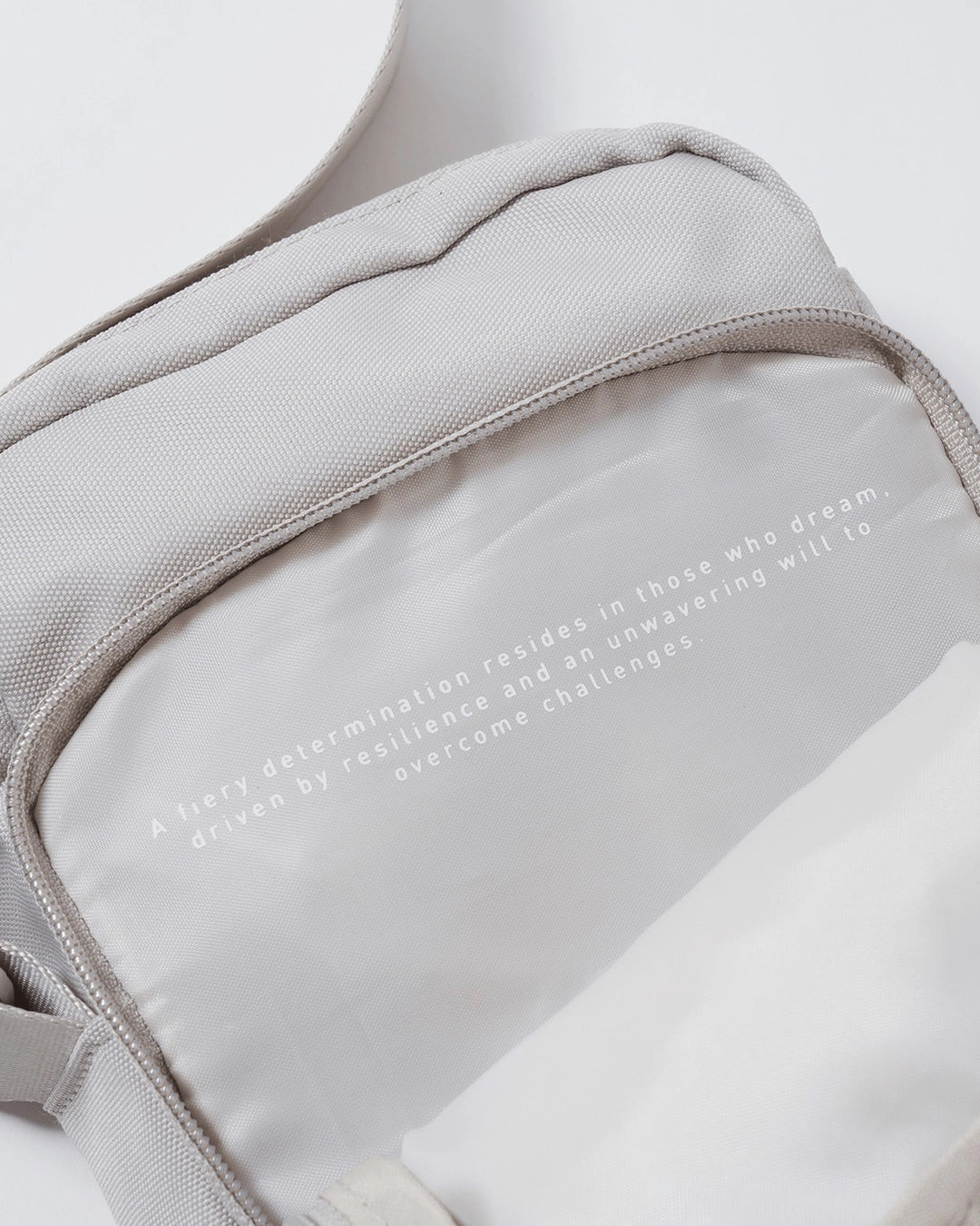 Kingz Side Bag - Cream