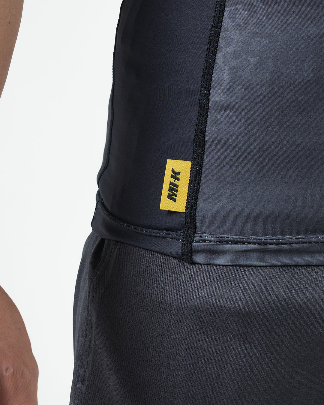 MI-K Roots Onça Pintada Rashguard