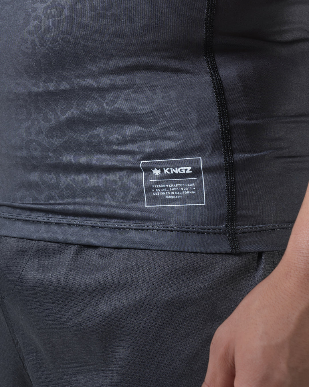 MI-K Roots Onça Pintada Rashguard
